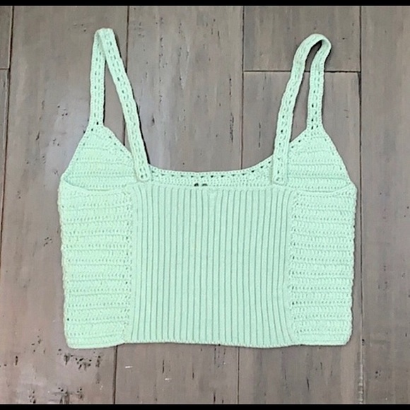 🆕🔥FREE PEOPLE GORGEOUS BERKINETTE BRAMI CROCHET MINT GREEN CROP TOP NWOT!! - Picture 3 of 8